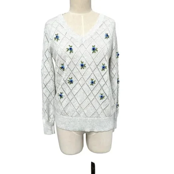 Label + Thread Lily Vee Diamond V-Neck Snow Blue Flower Sweater Small